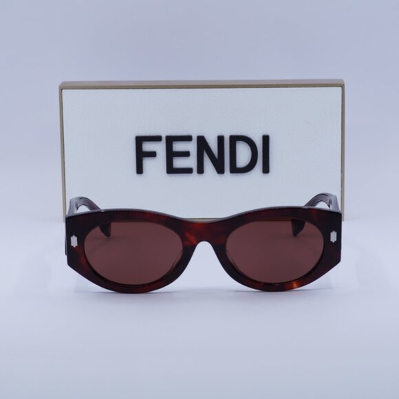 Final Price! Fendi FE40125F 54S Sunglasses main image 9